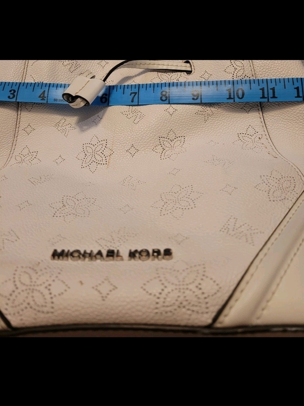 Michael Kors White Perforated Logo Bucket Bag Shoulder Purse Gold MK Charm - Picture 11 of 12